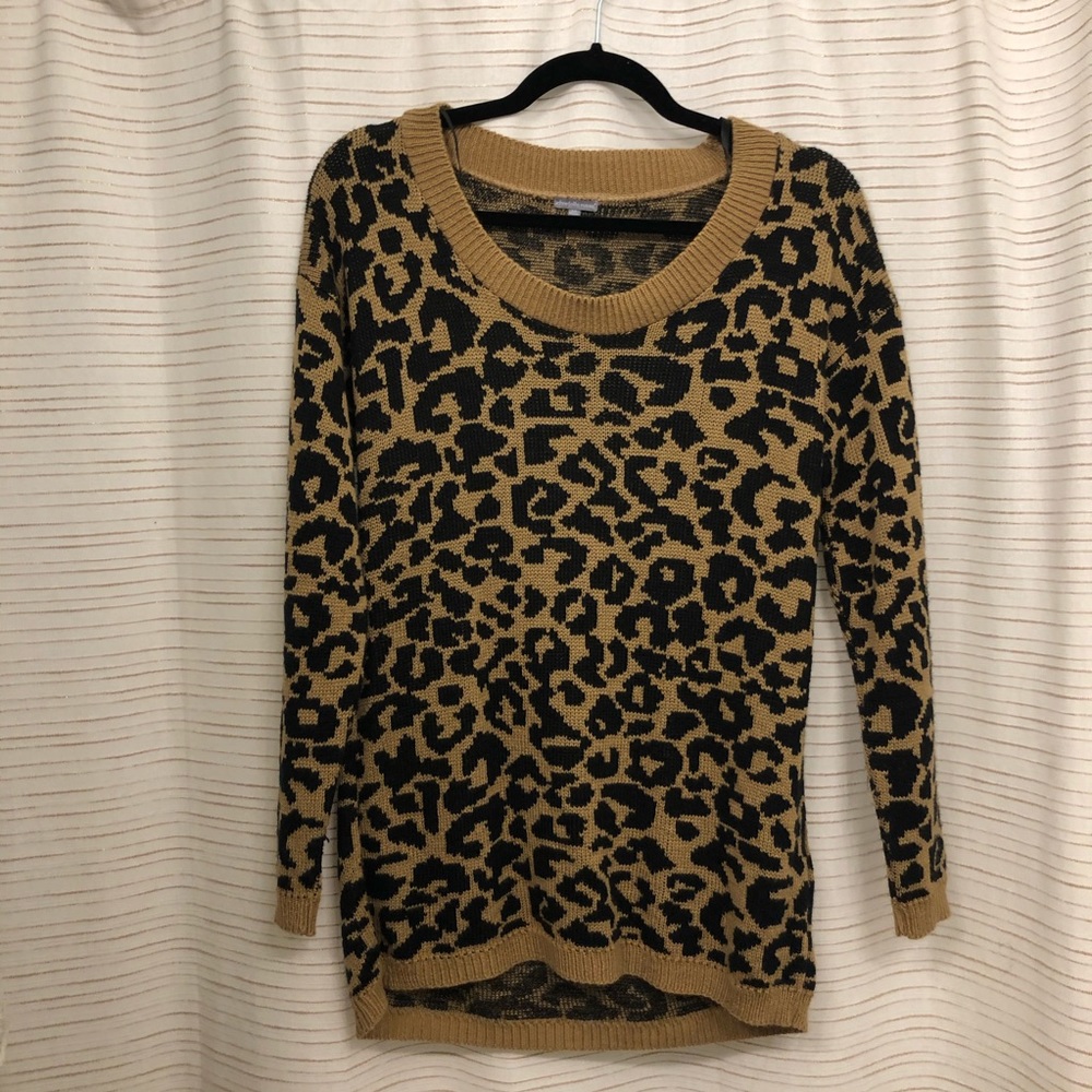 Cheetah Sweater - Picture 3 of 3